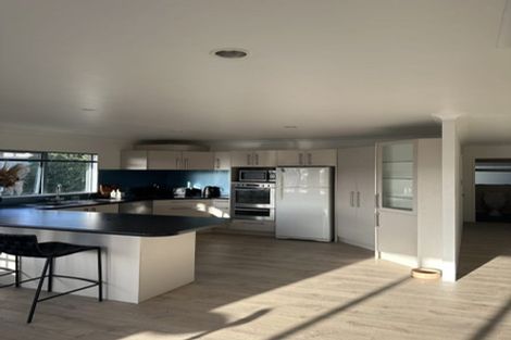 Photo of property in 2/840 Whangaparaoa Road, Manly, Whangaparaoa, 0930