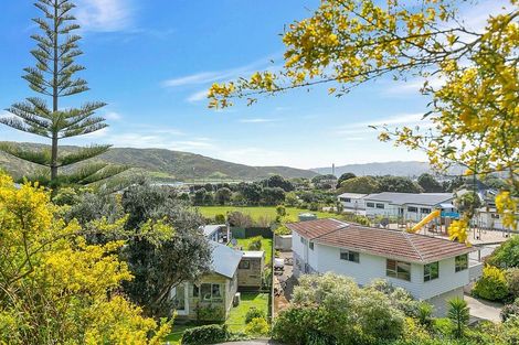 Photo of property in 18 Paremata Crescent, Paremata, Porirua, 5024