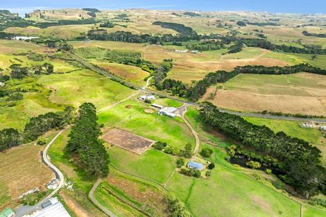 Photo of property in 287 Taurangaruru Road, Karioitahi, Waiuku, 2683