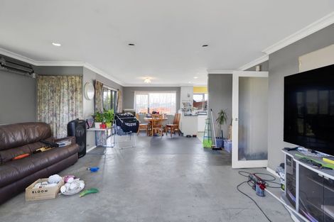 Photo of property in 8 Horizon Heights, Whalers Gate, New Plymouth, 4310