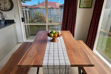 Photo of property in Rangeview Villas, 56/9 Fuller Close, Levin, 5510