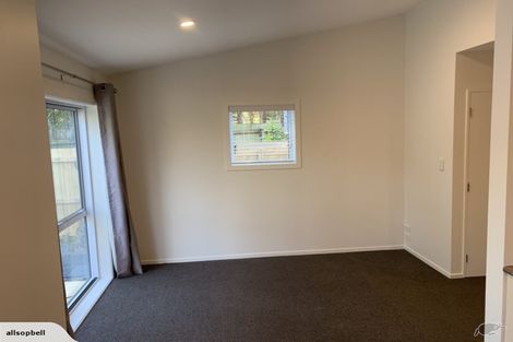 Photo of property in 3/30 John Jennings Drive, Oteha, Auckland, 0632