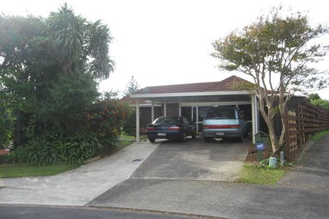 Photo of property in 33 Tupaki Place, Pakuranga Heights, Auckland, 2010
