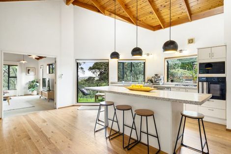 Photo of property in 24a Seaview Avenue, Northcote, Auckland, 0627