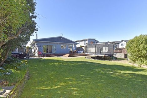 Photo of property in 74 Marine Parade, North New Brighton, Christchurch, 8083