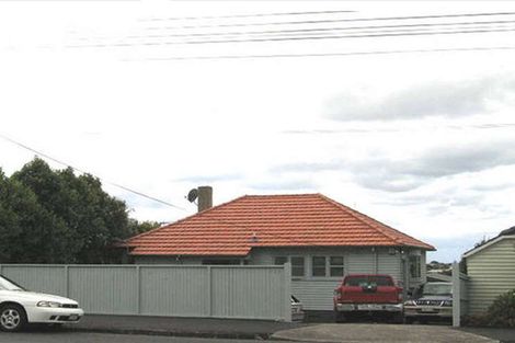 Photo of property in 121 Hinemoa Street, Birkenhead, Auckland, 0626