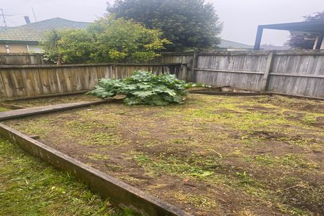 Photo of property in 17 Oakmont Place, Wattle Downs, Auckland, 2103