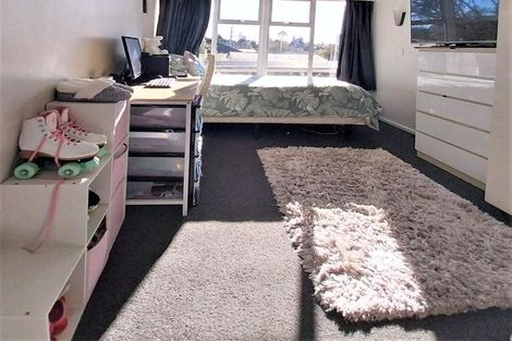 Photo of property in 3 Ambler Avenue, Glen Eden, Auckland, 0602