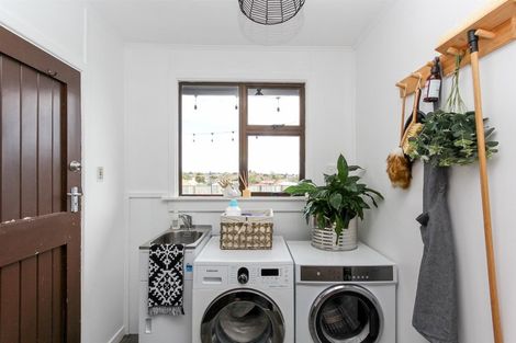 Photo of property in 65 Tarahua Road, Welbourn, New Plymouth, 4310