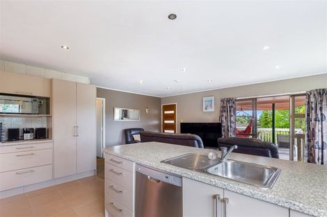 Photo of property in 52 Pemberton Avenue, Bayview, Auckland, 0629