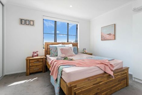 Photo of property in 69 Saddleback Crescent, Papakura, 2110