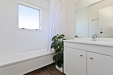 Photo of property in 8a Tukes Place, Greenmeadows, Napier, 4112