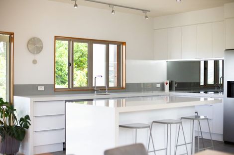 Photo of property in 407 Grays Road, Pauatahanui, Porirua, 5381