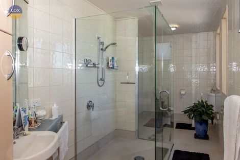 Photo of property in 28 Le Quesne Road, Bay View, Napier, 4104