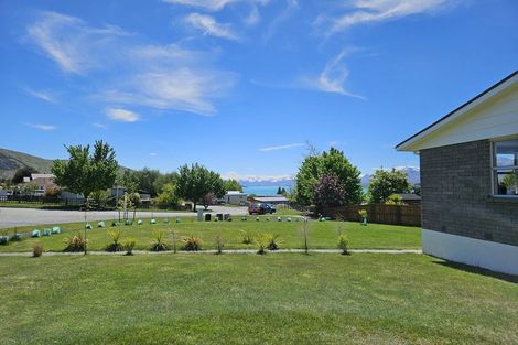 Photo of property in 32 Aorangi Crescent, Lake Tekapo, 7999