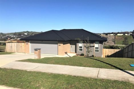 Photo of property in 20 Raithburn Terrace, Pokeno, 2402