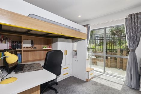 Photo of property in 77a Royal Road, Massey, Auckland, 0614