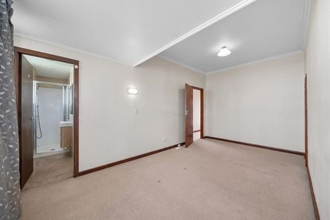 Photo of property in 4 Kenderdine Road, Papatoetoe, Auckland, 2025