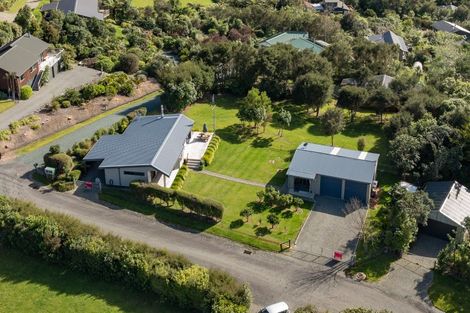 Photo of property in 2 Worlds End Road, Tennyson Inlet, 7195