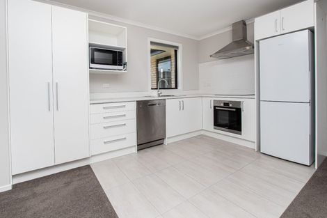 Photo of property in 1/11 Dover Road, Saint Andrews, Hamilton, 3200