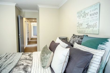 Photo of property in 25 Cascade Way, Paraparaumu, 5032