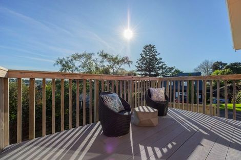 Photo of property in 1/27 Shanaway Rise, Hillcrest, Auckland, 0627