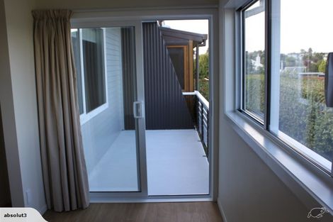 Photo of property in 2/15 Hanlon Crescent, Narrow Neck, Auckland, 0624