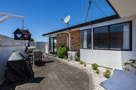 Photo of property in 13 Ngamotu Place, Mount Maunganui, 3116