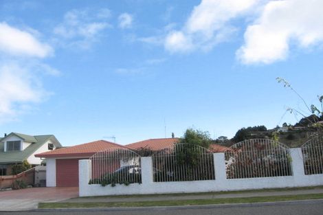 Photo of property in 92 Church Road, Taradale, Napier, 4112