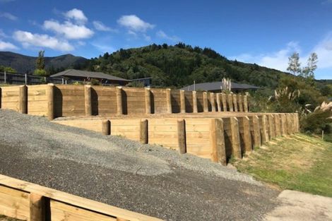 Photo of property in 6 Pukeko Place, Picton, 7220