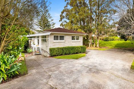 Photo of property in 1/31 Camelot Place, Glenfield, Auckland, 0629