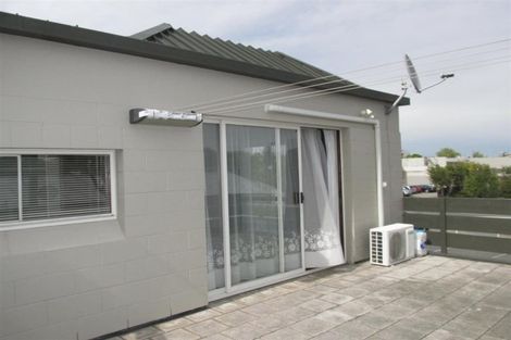 Photo of property in 8a Straven Road, Riccarton, Christchurch, 8011
