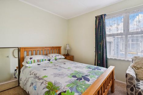 Photo of property in 12 Linley Place, Levin, 5510