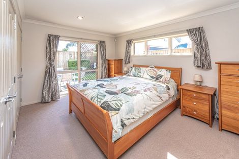 Photo of property in 16 Gilligan Close, College Estate, Whanganui, 4500