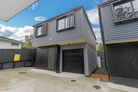 Photo of property in 2 Kama Place, Sunnynook, Auckland, 0620