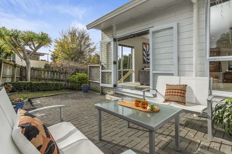 Photo of property in 1 Lesa Annis Place, Henderson, Auckland, 0612