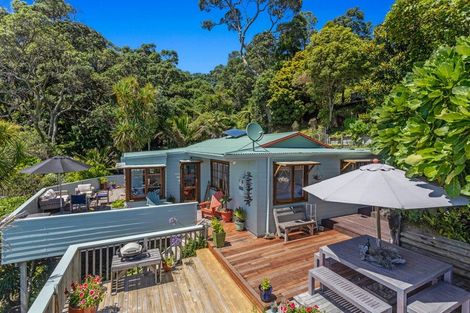 Photo of property in 16 Pohutukawa Avenue, Ohope, 3121