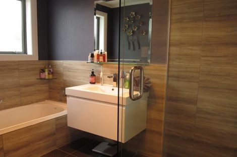 Photo of property in 17 Campbell Street, Alexandra, 9320