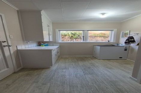 Photo of property in 11 Miles Crescent, Newlands, Wellington, 6037