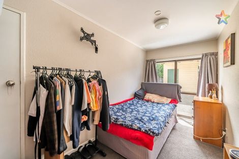 Photo of property in 21 Whitechapel Grove, Stokes Valley, Lower Hutt, 5019
