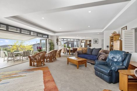 Photo of property in 2/164 Aberdeen Road, Campbells Bay, Auckland, 0620