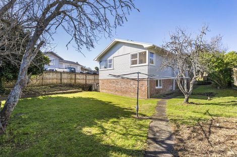 Photo of property in 21 Hobart Crescent, Wattle Downs, Auckland, 2103