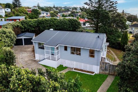 Photo of property in 4 Taupiri Crescent, Titahi Bay, Porirua, 5022