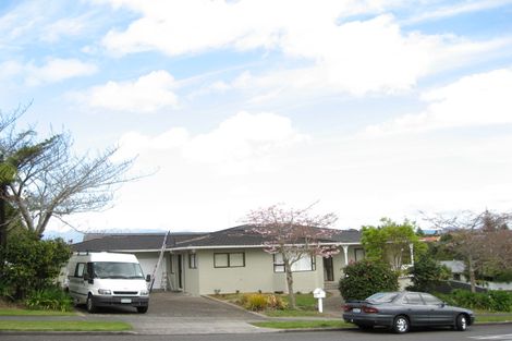 Photo of property in 32 Branch Road, Highlands Park, New Plymouth, 4312