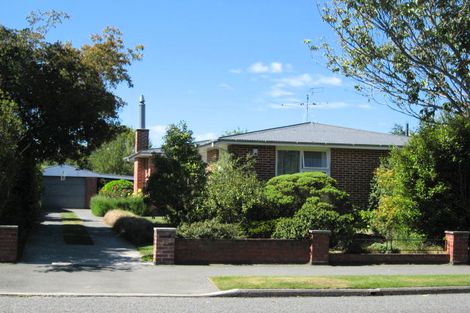 Photo of property in 72 Staveley Street, Avonhead, Christchurch, 8042