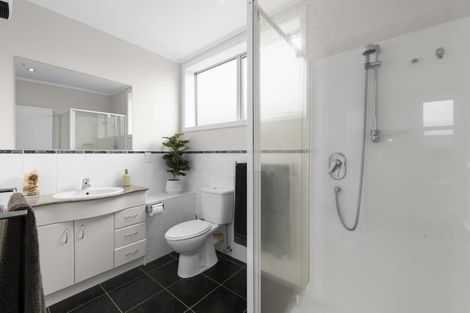 Photo of property in 64 O'halloran Road, Howick, Auckland, 2014