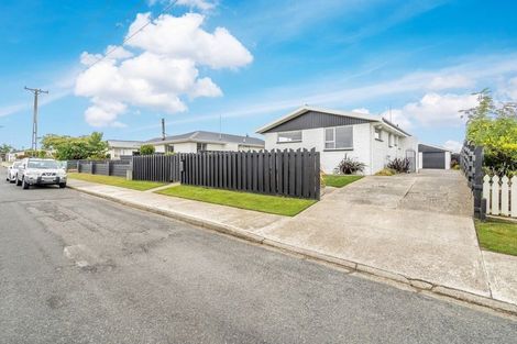 Photo of property in 22 Bruce Street, Waikiwi, Invercargill, 9810