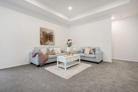 Photo of property in 71 Hayfield Way, Karaka, Papakura, 2113