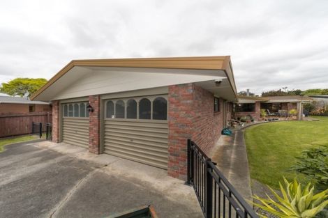 Photo of property in 10 Akaroa Avenue, Awapuni, Palmerston North, 4412