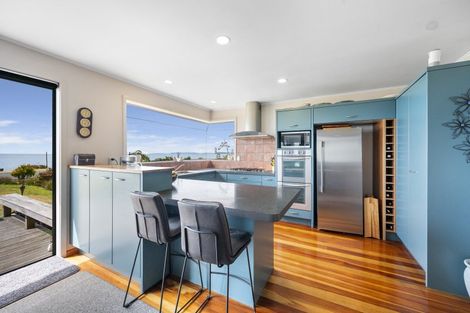 Photo of property in 202 Whirinaki Road, Eskdale, Napier, 4182